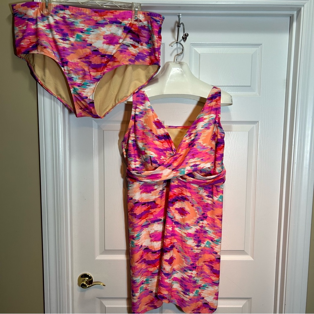 Swimsuits For All Bright Multicolor Flowy Tankini Set